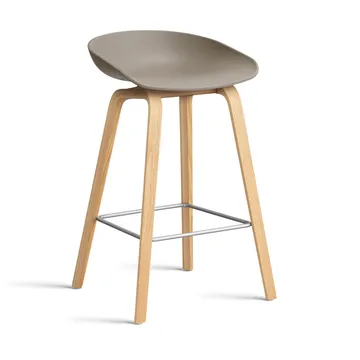 About a Stool AAL32 Low 2.0 bar stool lacquered oak base - Khaki-stainless steel footrest - HAY