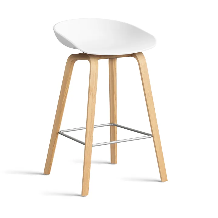 About a Stool AAL32 Low 2.0 bar stool lacquered oak base - White-stainless steel footrest - HAY