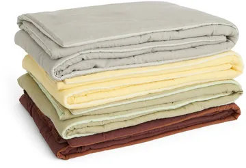 Air Quilt throw - Iron red, 140x200 cm - HAY