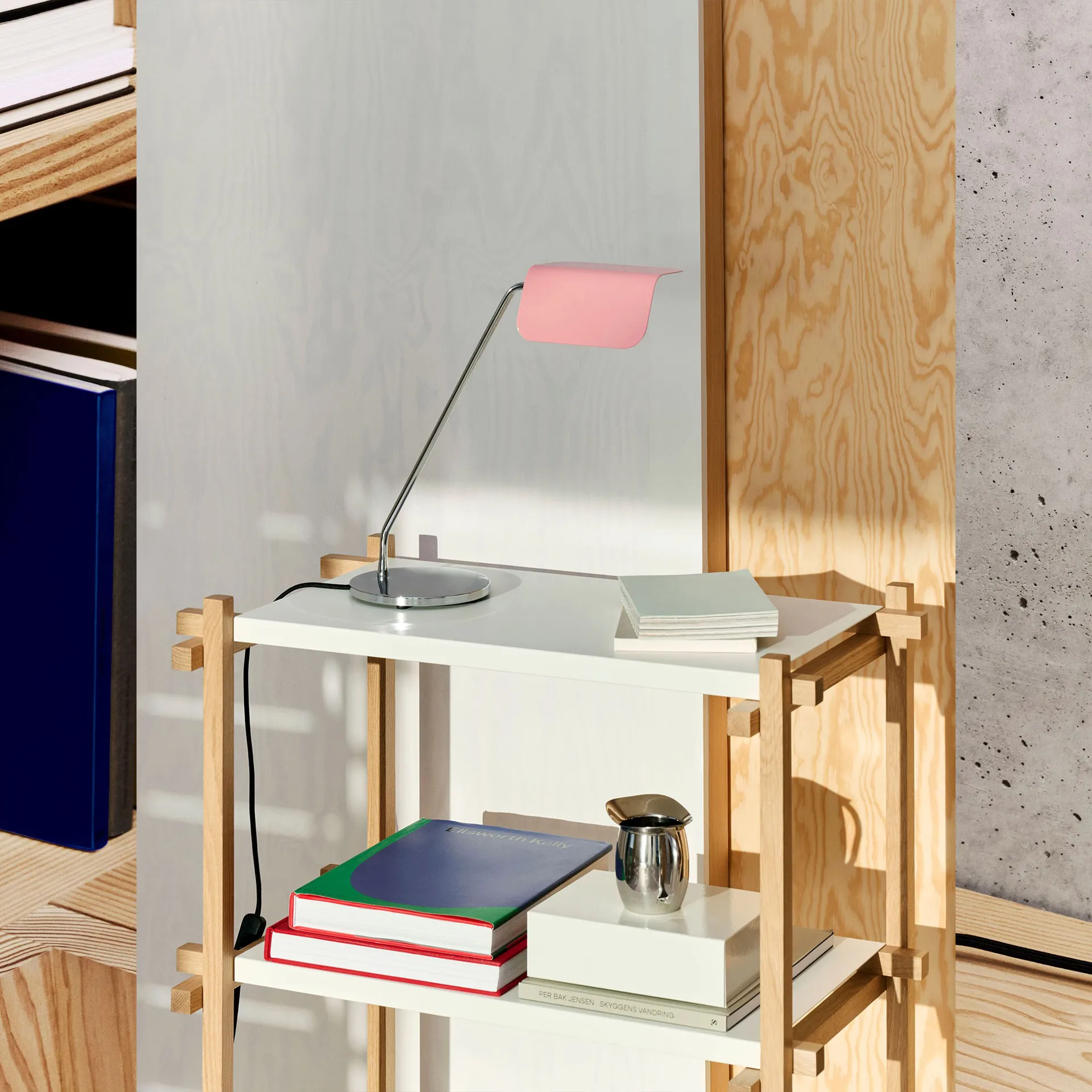 Apex desk lamp, Luis pink HAY