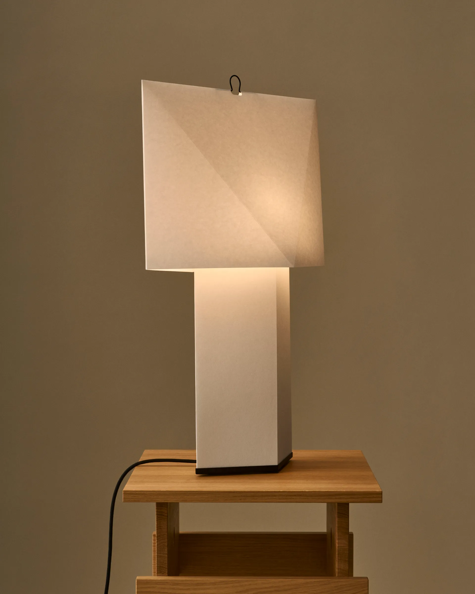 Aplat table lamp, White, 44 cm HAY