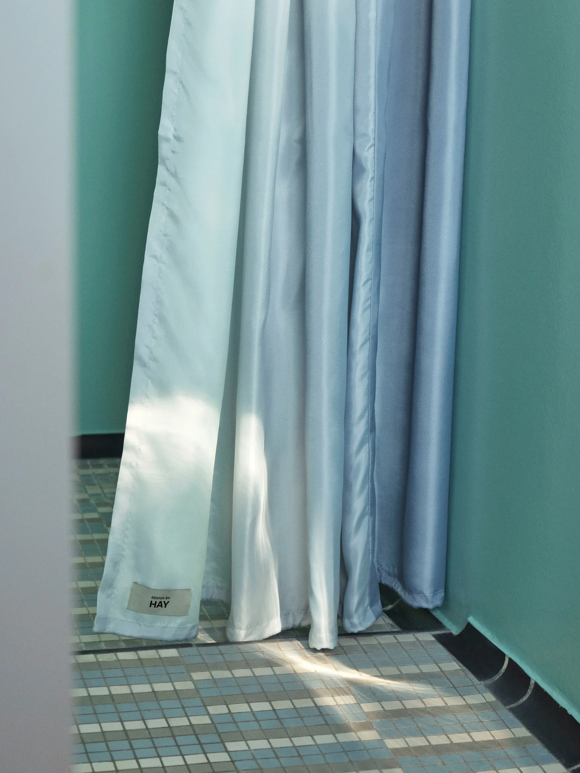 Aquarelle Vertical shower curtain 180x200 cm, Ice blue HAY