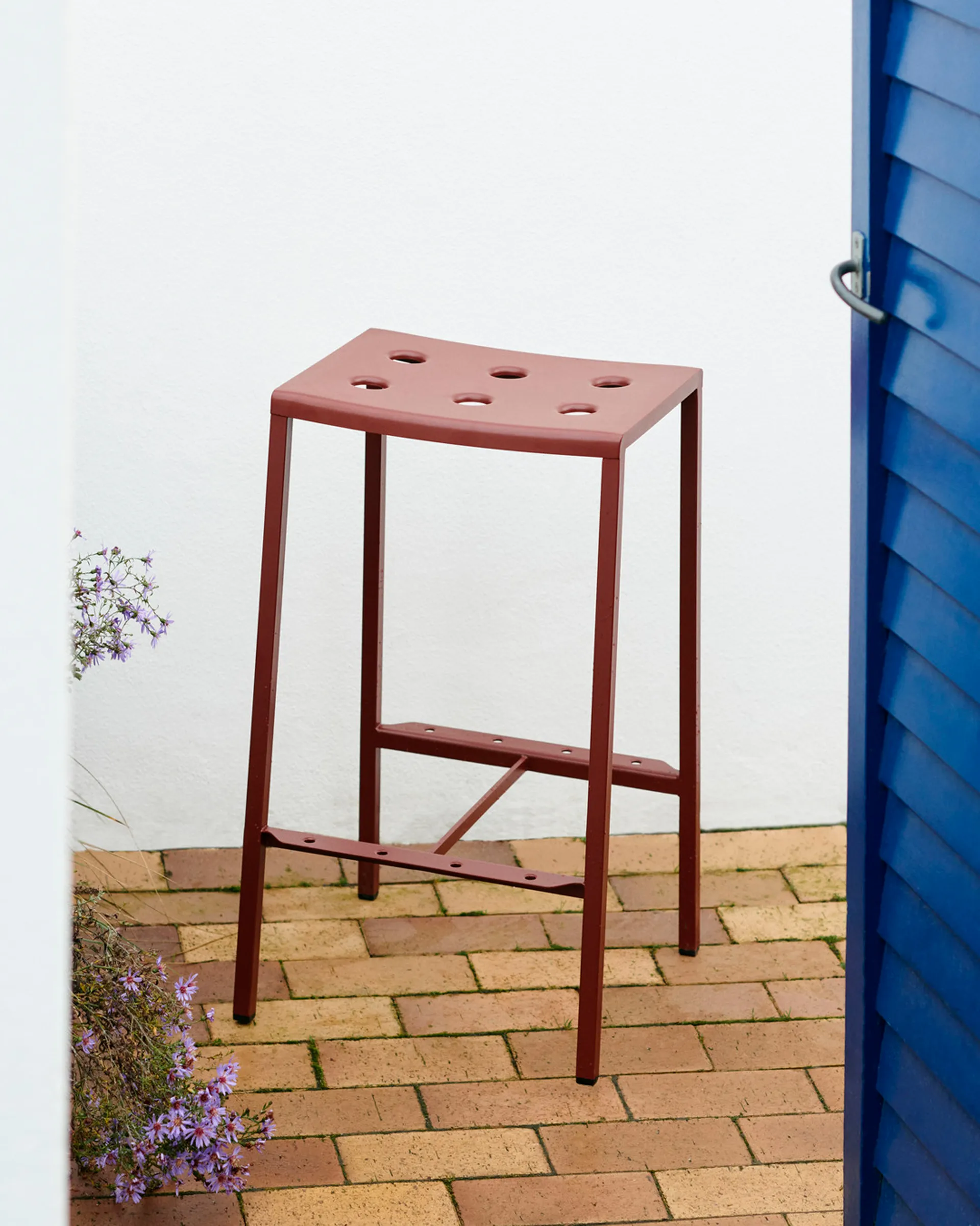 Balcony bar stool low 65 cm, Iron red HAY