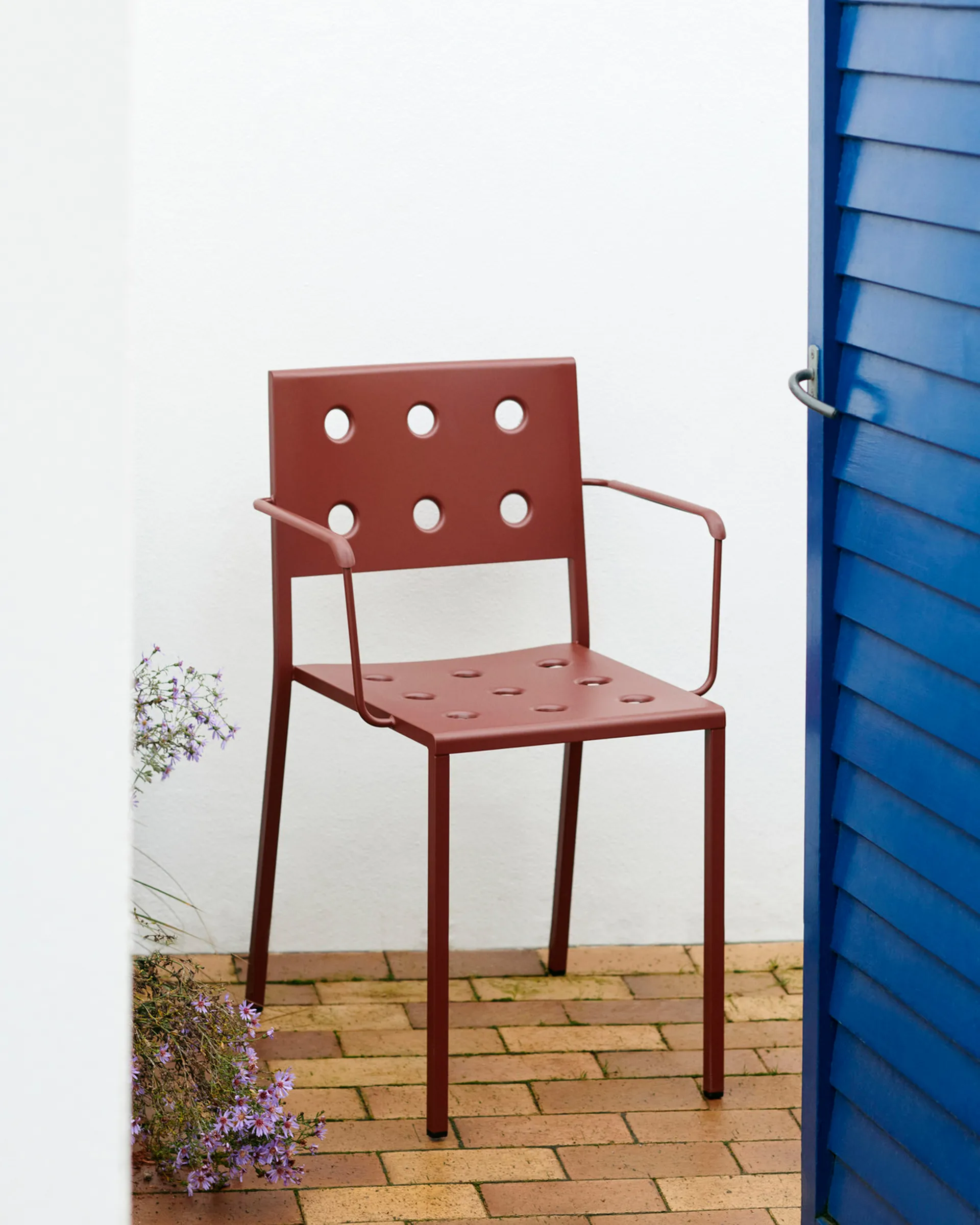 Balcony Dining Armchair, Iron red HAY