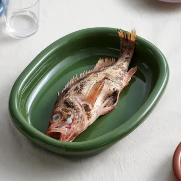 Barro oval serving plate - Green, large 27x36 cm - HAY