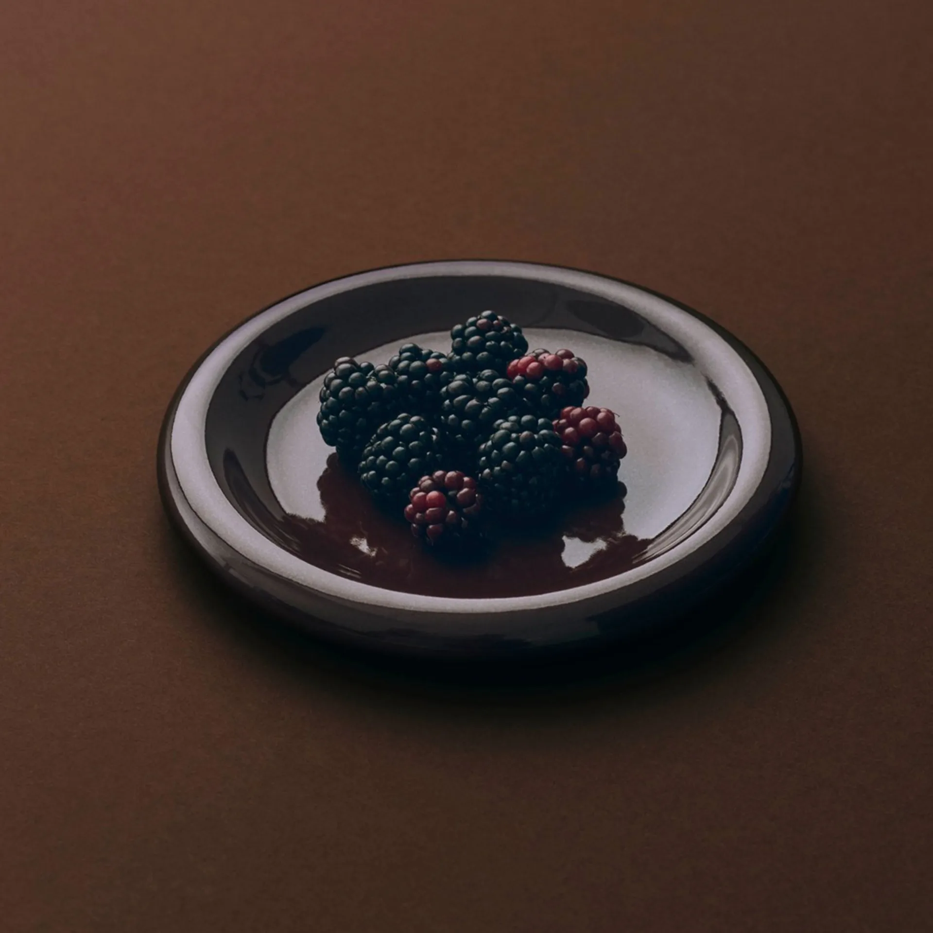 Barro plate, Burgundy, Ø18 cm, 2-pack HAY