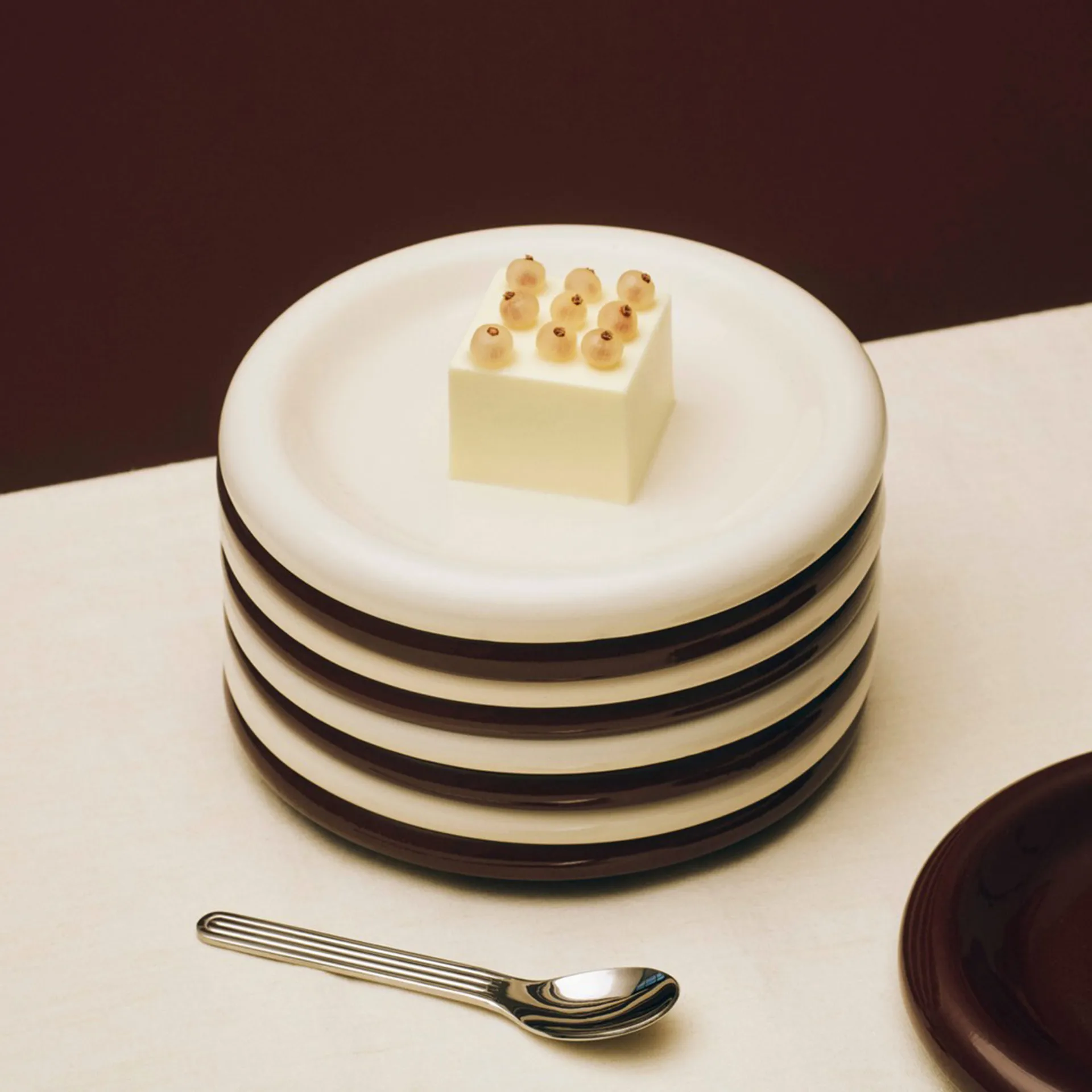 Barro plate, Pistachio, Ø18 cm 2-pack HAY