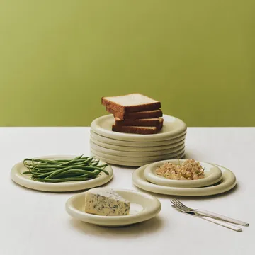 Barro plate - Pistachio, Ø24 cm 2-pack - HAY