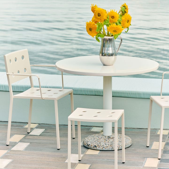 Ceramic Table Ø70 cm, Warm White HAY