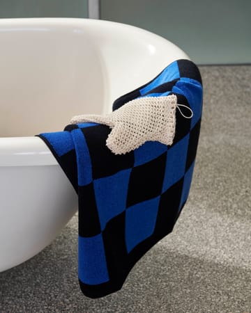 Check bath towel 70x136 cm - Cobolt blue - HAY