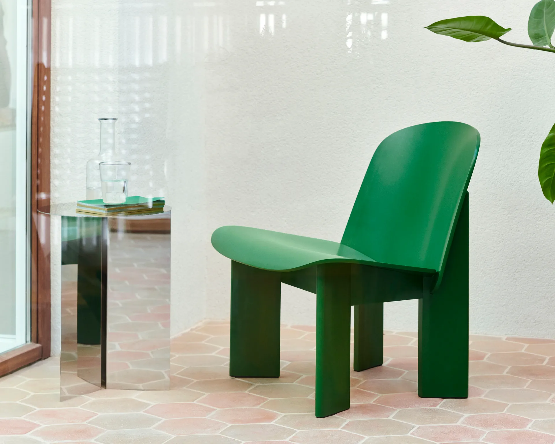 Chisel lounge chair, Lush green lacquered beech HAY