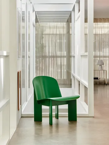 Chisel lounge chair - Lush green lacquered beech - HAY