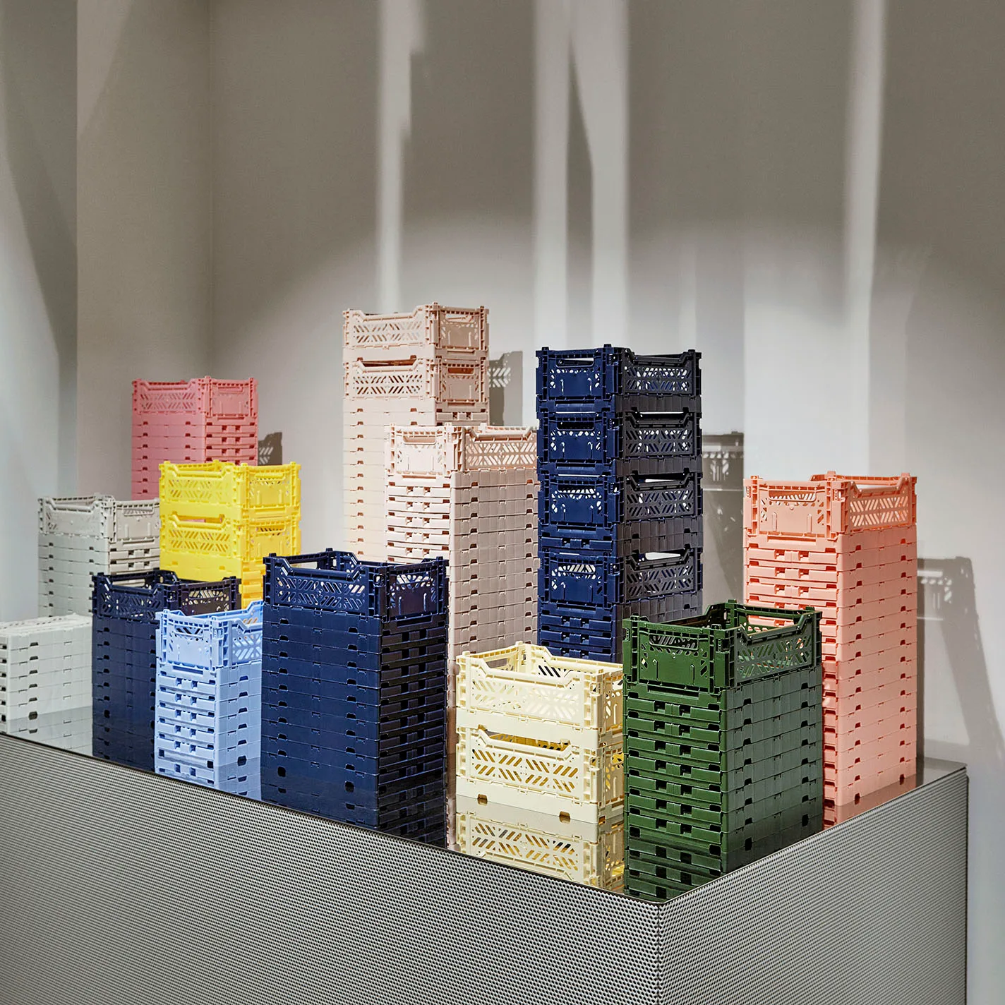 Colour Crate M 30x40 cm, light grey HAY