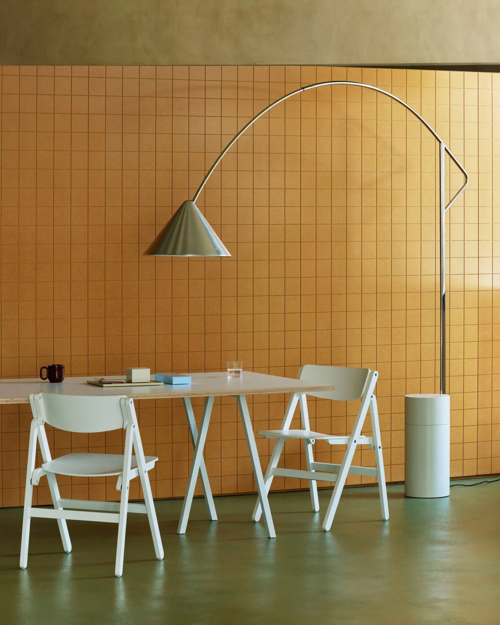 Compass floor lamp, Silver-coloured HAY