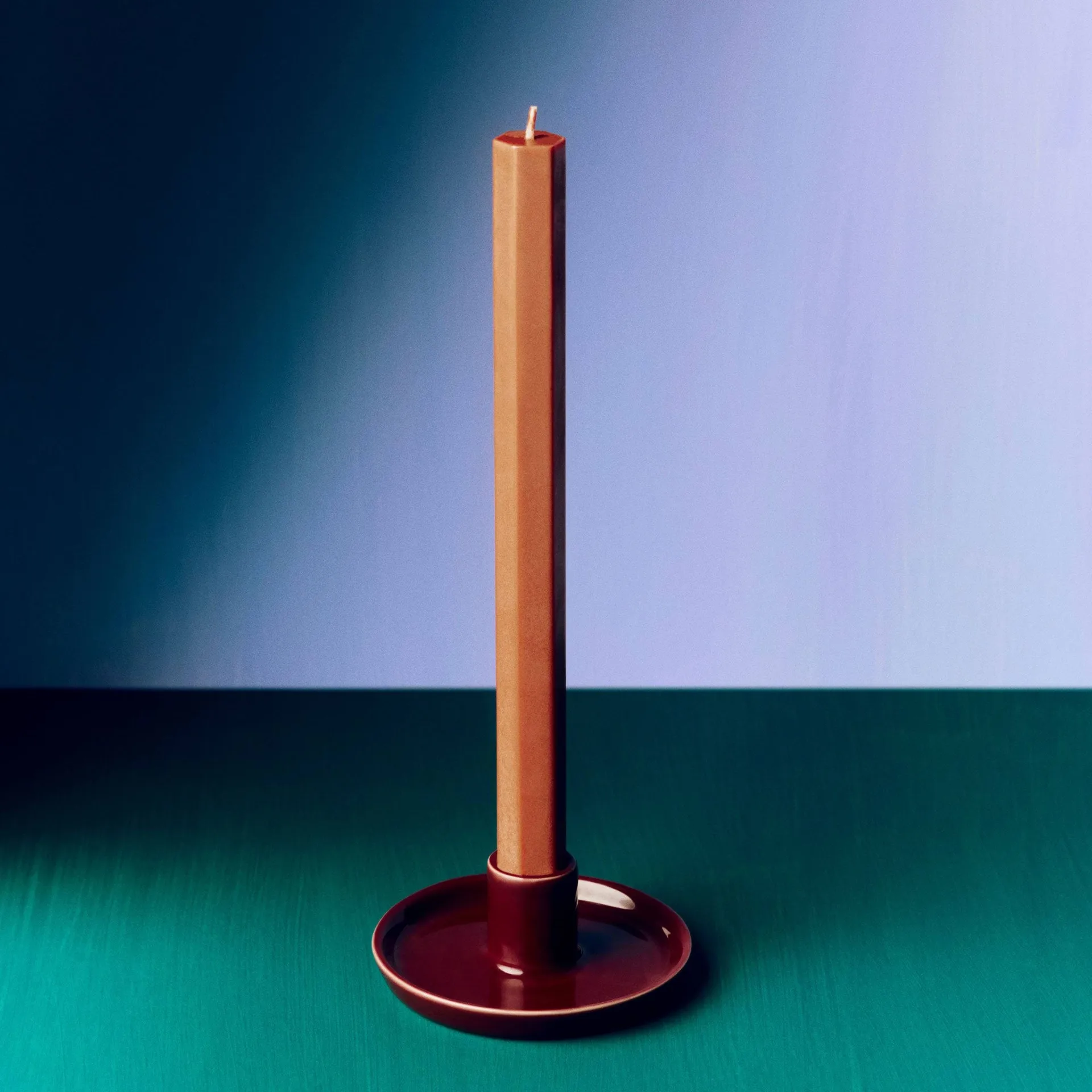 Disc candleholder, Chestnut brown, small, Ø10x4.8 cm HAY