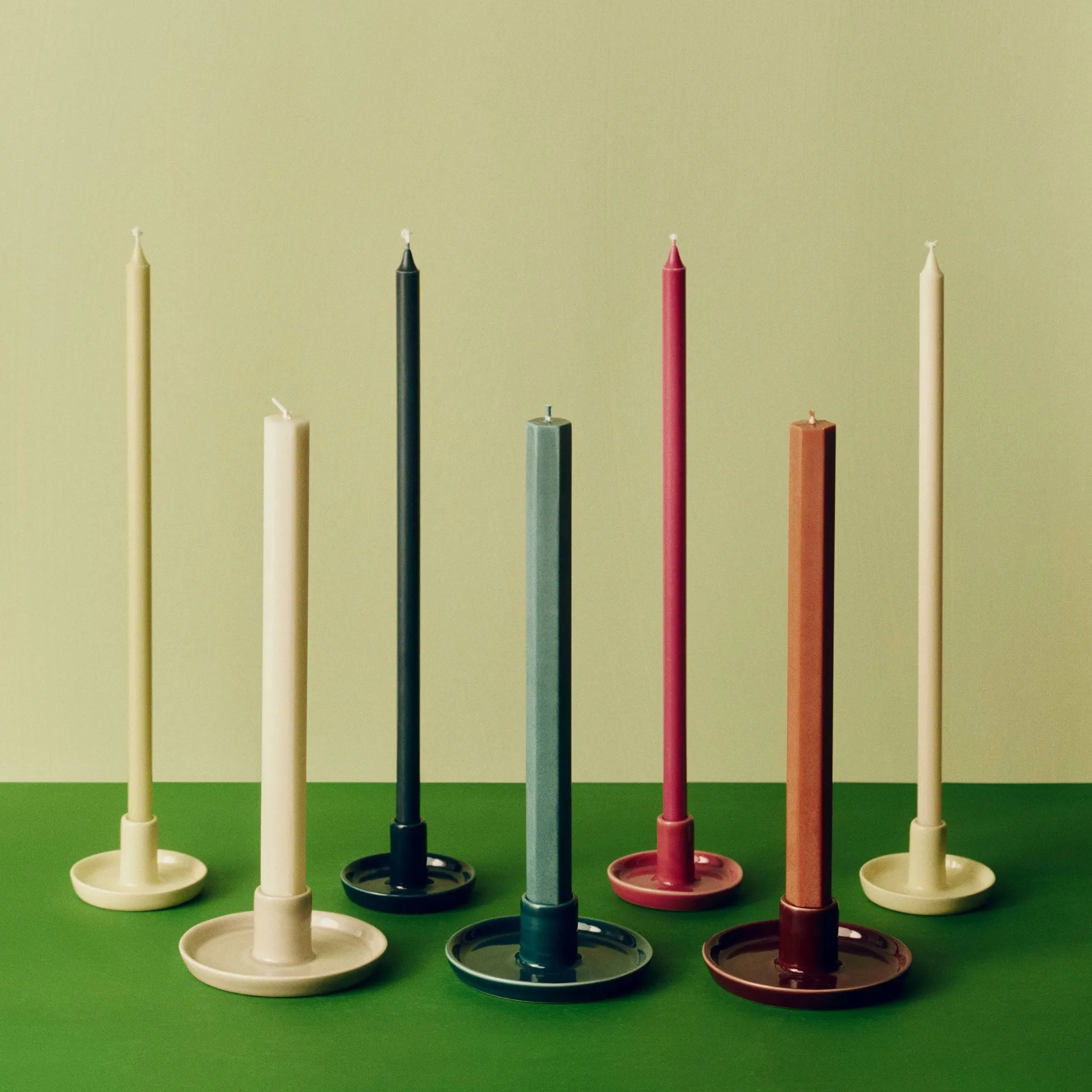 Disc candleholder, Dark teal, small, Ø10x4.8 cm HAY