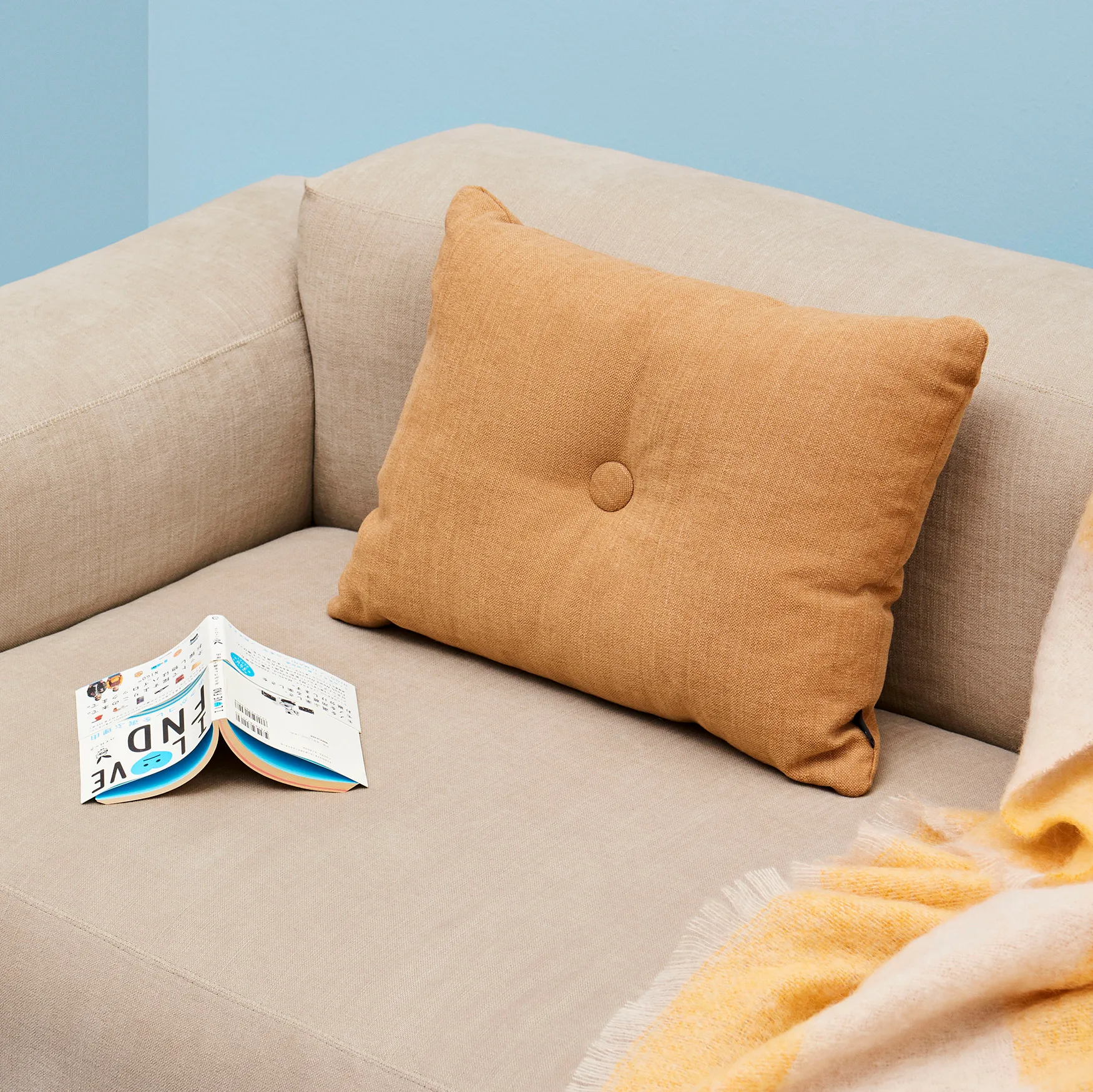 Dot Cushion Tint 1 Dot cushion 45x60 cm, cognac HAY