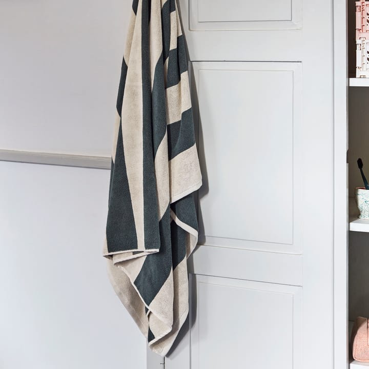 Frotté Stripe bath towel 100x150 cm - dark green - HAY