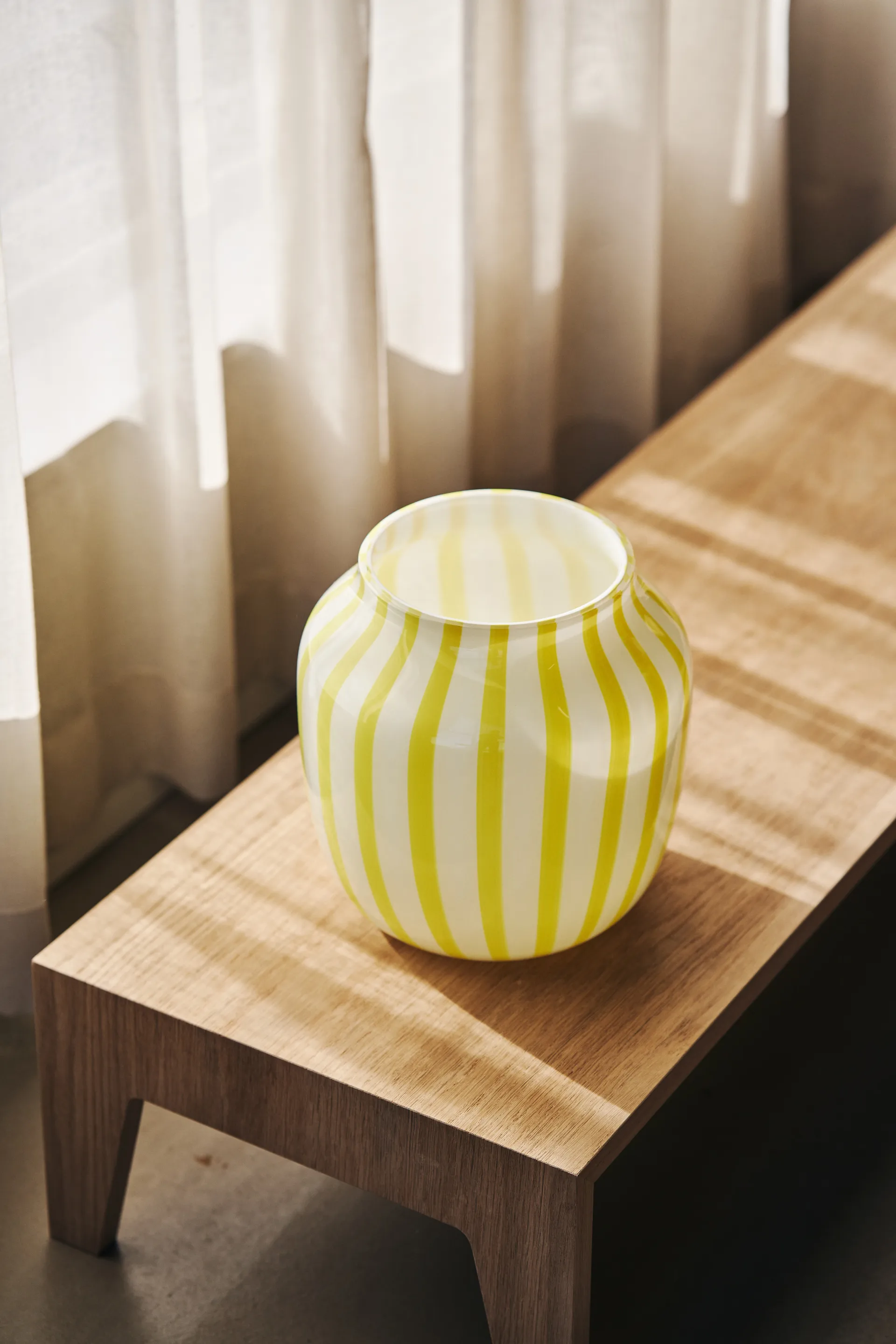 Juice Wide vase 22 cm, yellow HAY