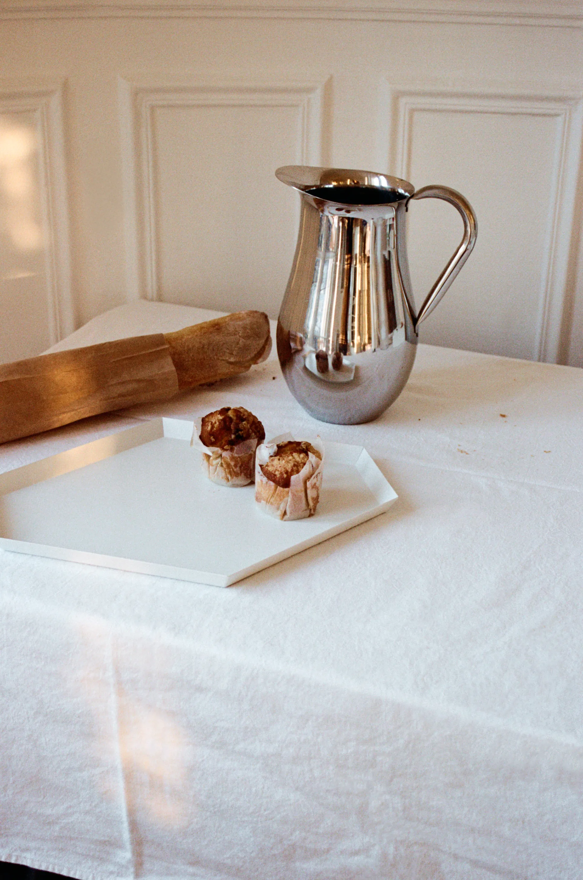 Kaleido tray L, White HAY