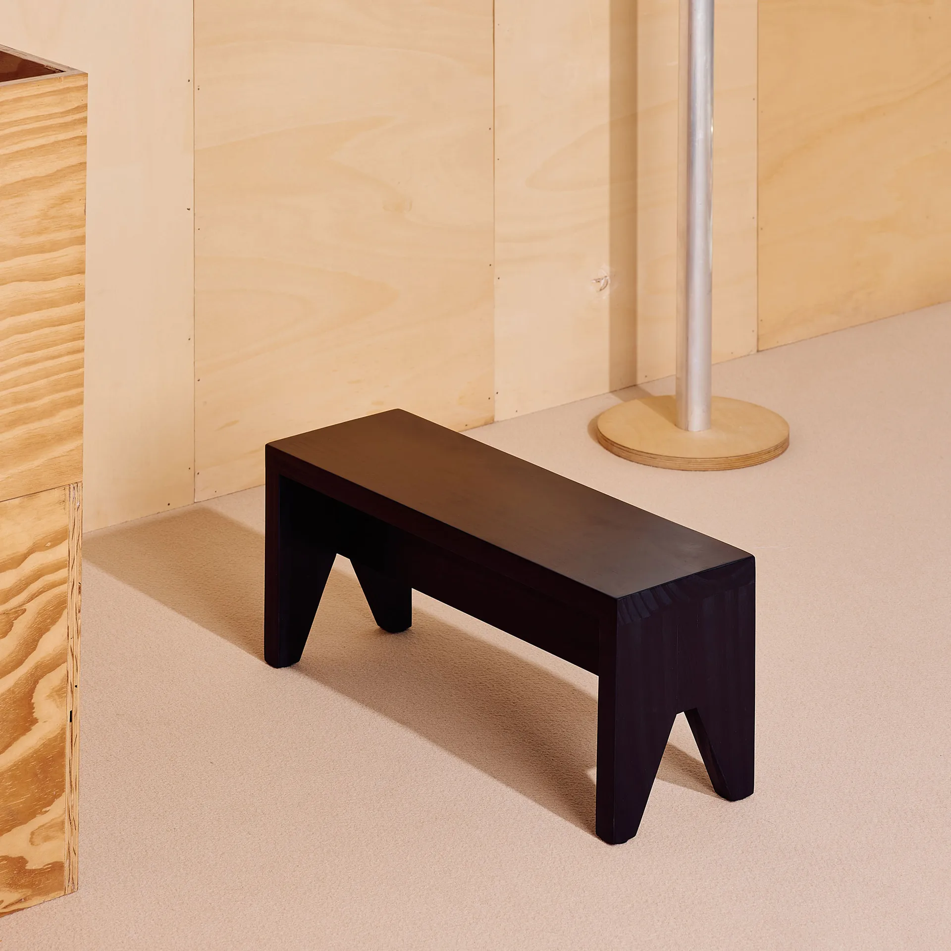 Manolito Long stool, Black, 60 cm HAY