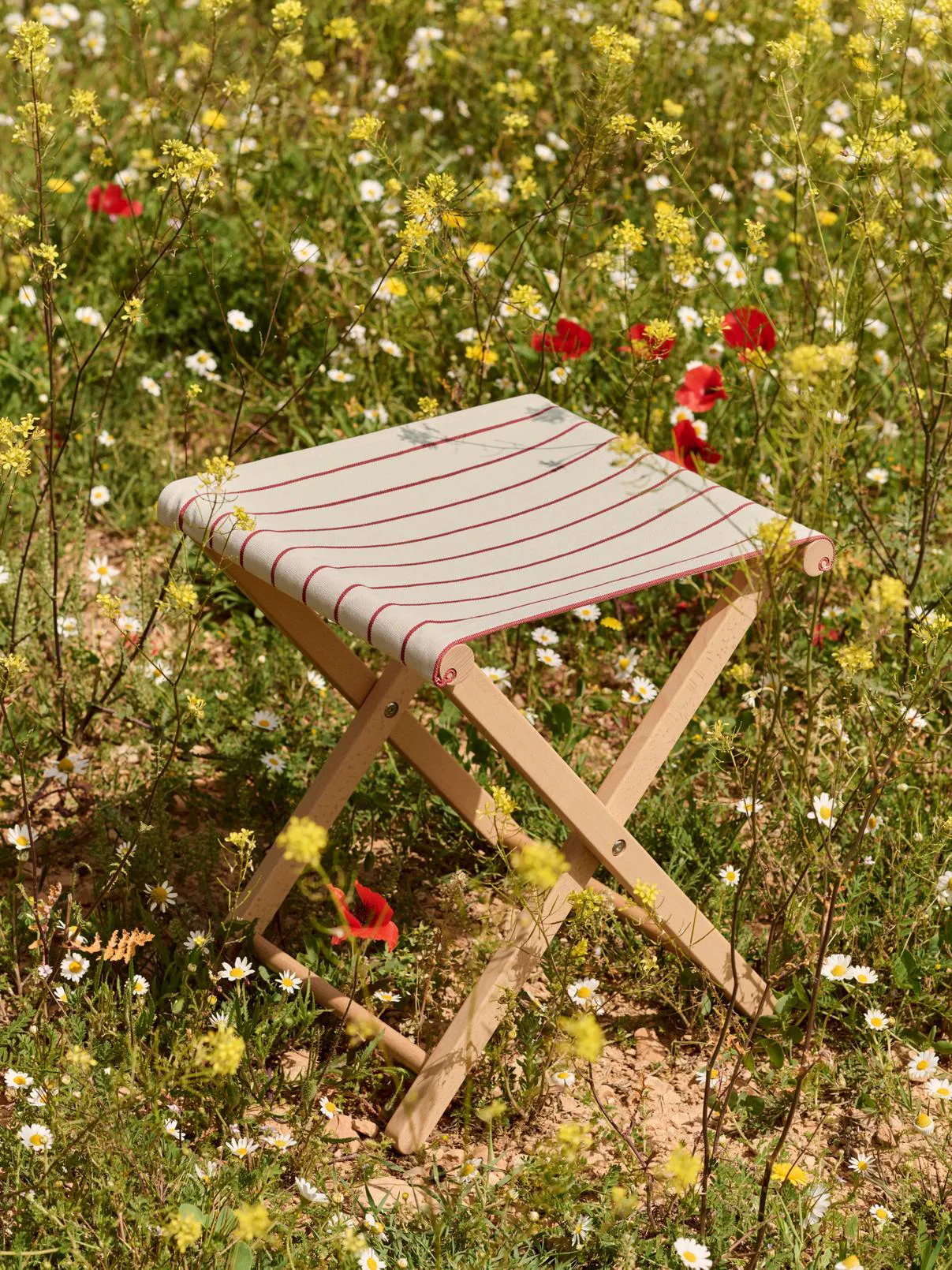 Outdoor Market folding stool, Beige-red HAY