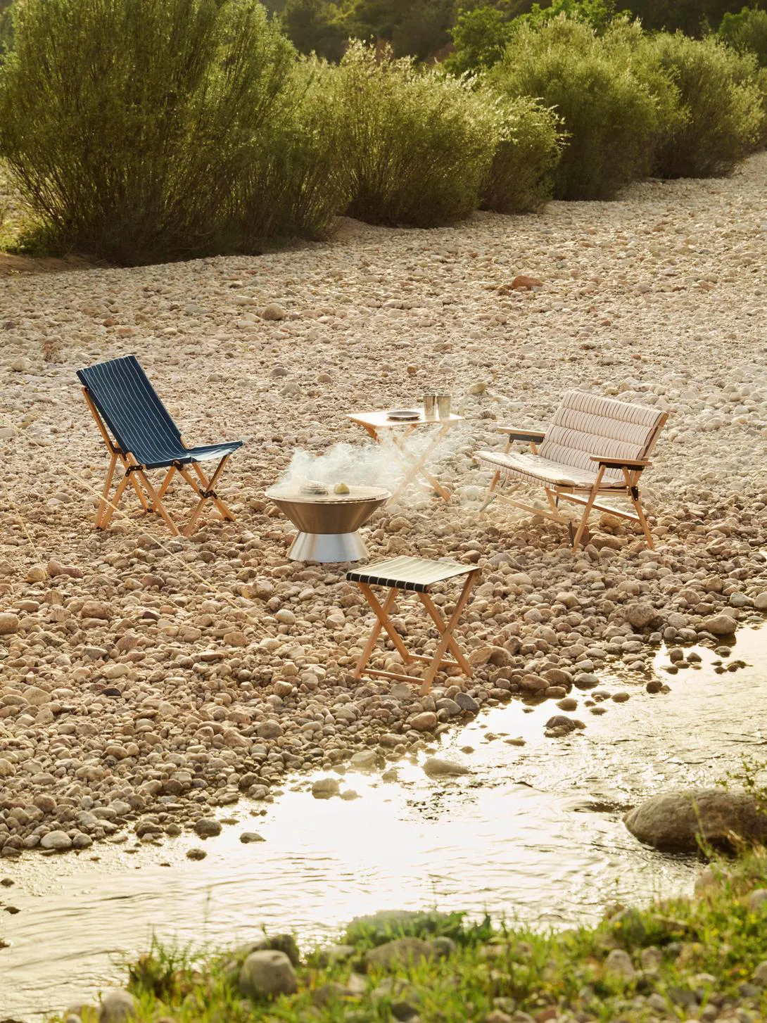 Outdoor Market folding stool, Beige-red HAY