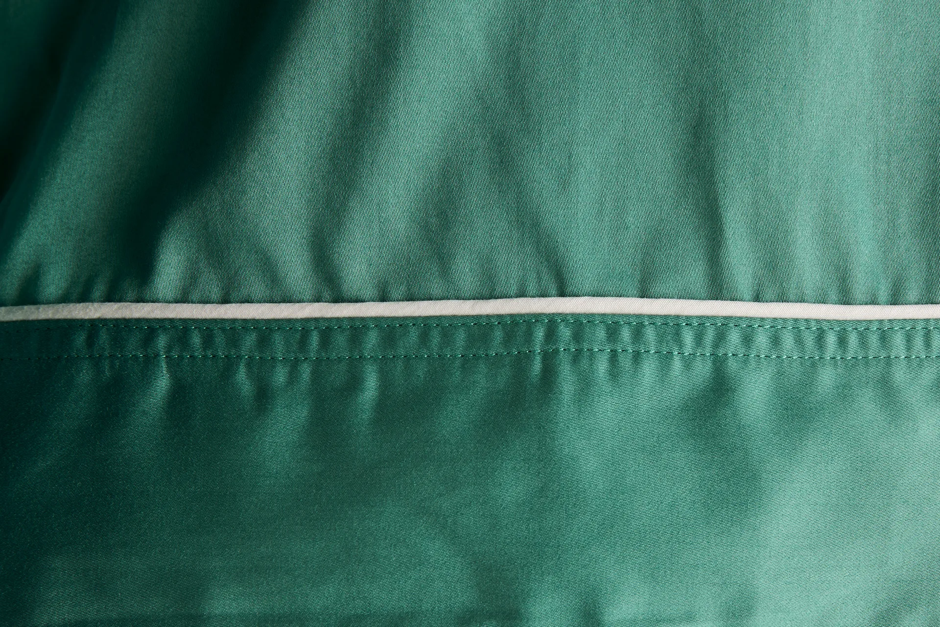 Outline bathrobe, Emerald green HAY