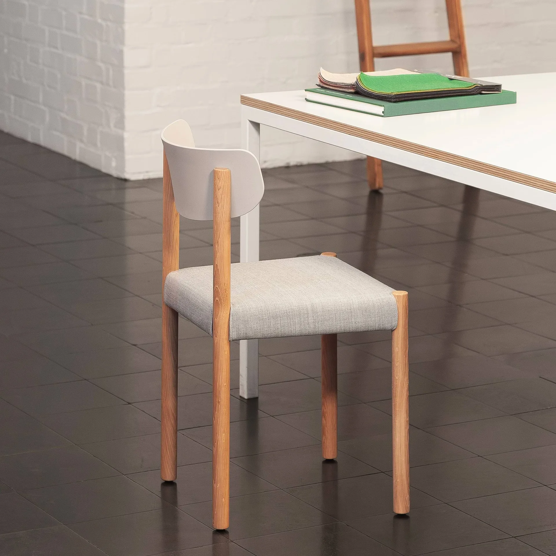 Pack Chair 11 chair, Oiled oak-chalk grey-Remix 126 HAY