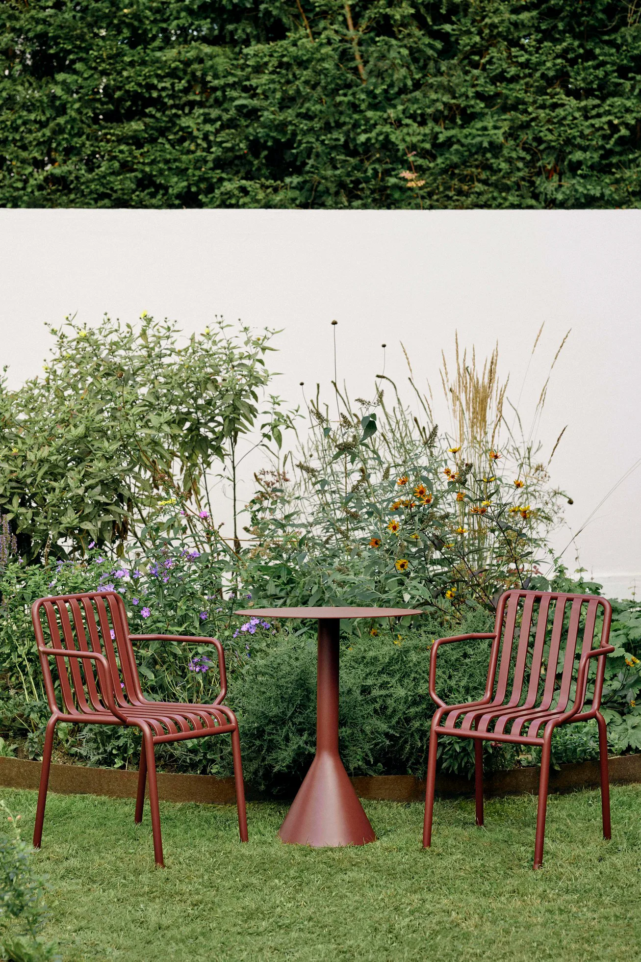Palissade armchair, Iron red HAY