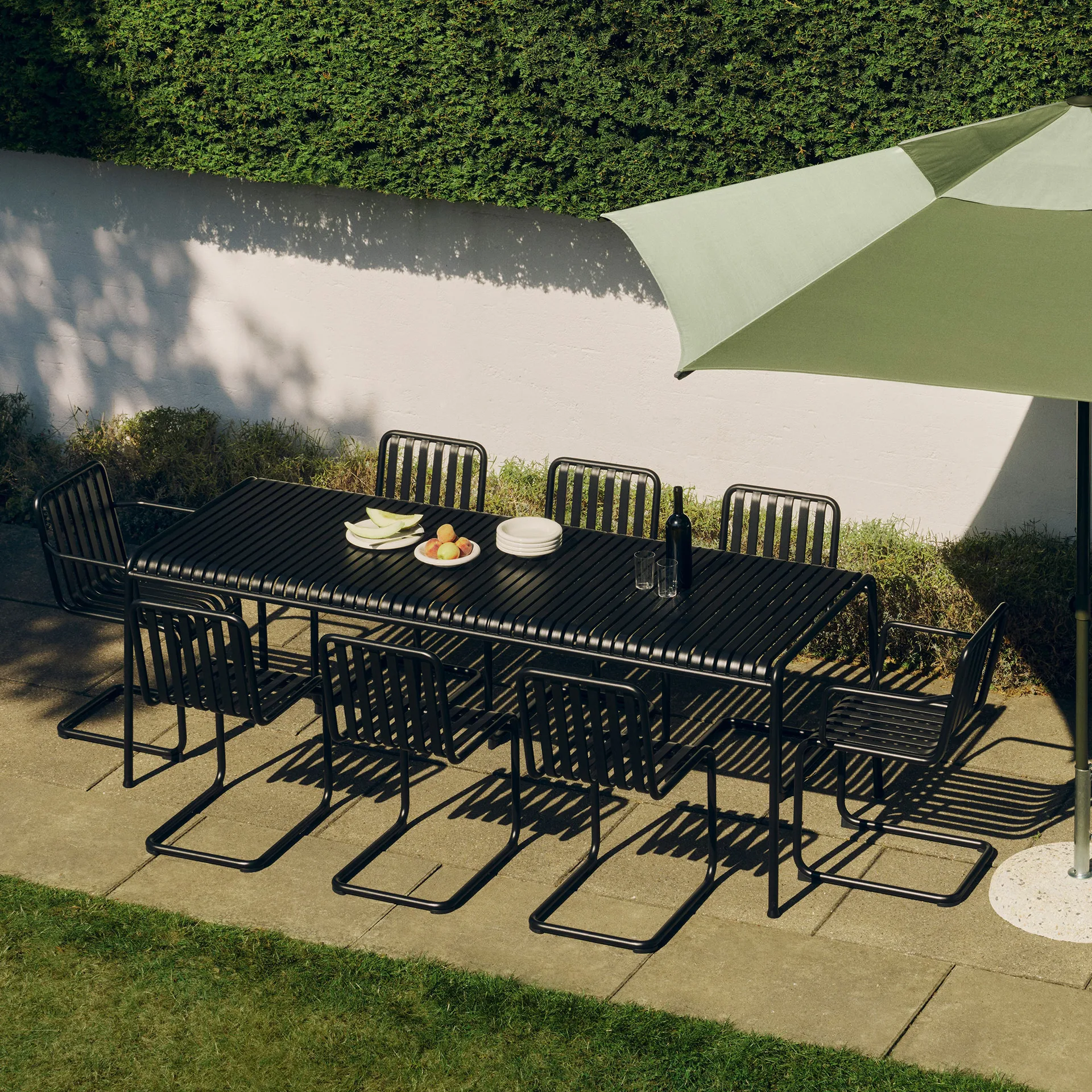 Palissade Cantilever chair, Anthracite HAY