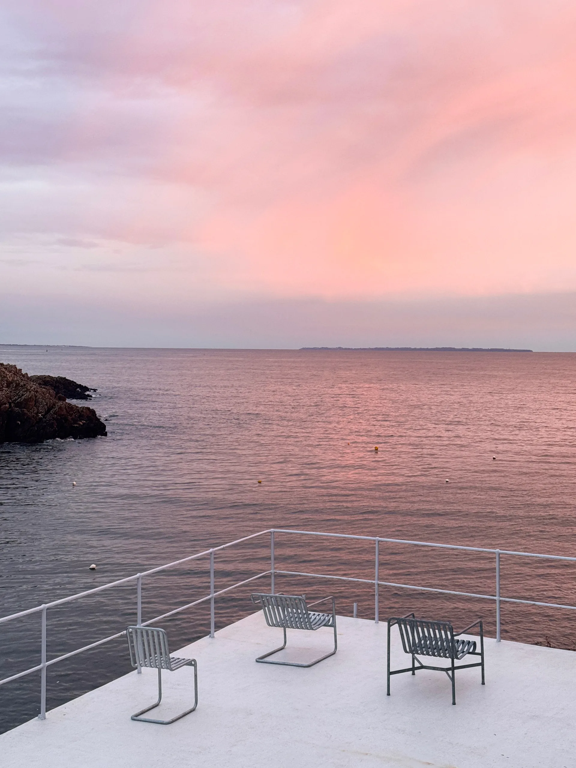 Palissade Cantilever chair, Hot galvanised steel HAY