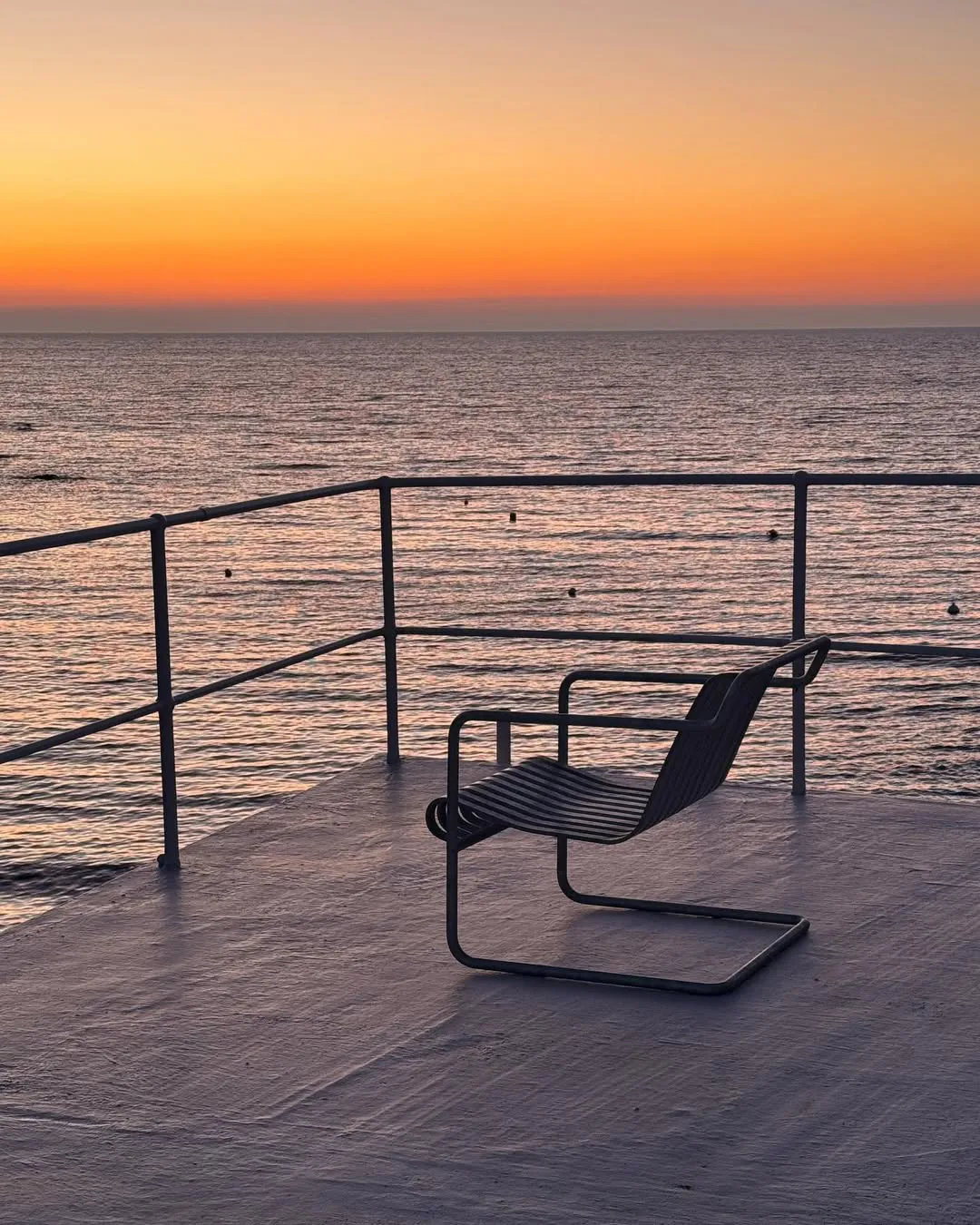 Palissade Cantilever Low lounge armchair, Hot galvanised steel HAY