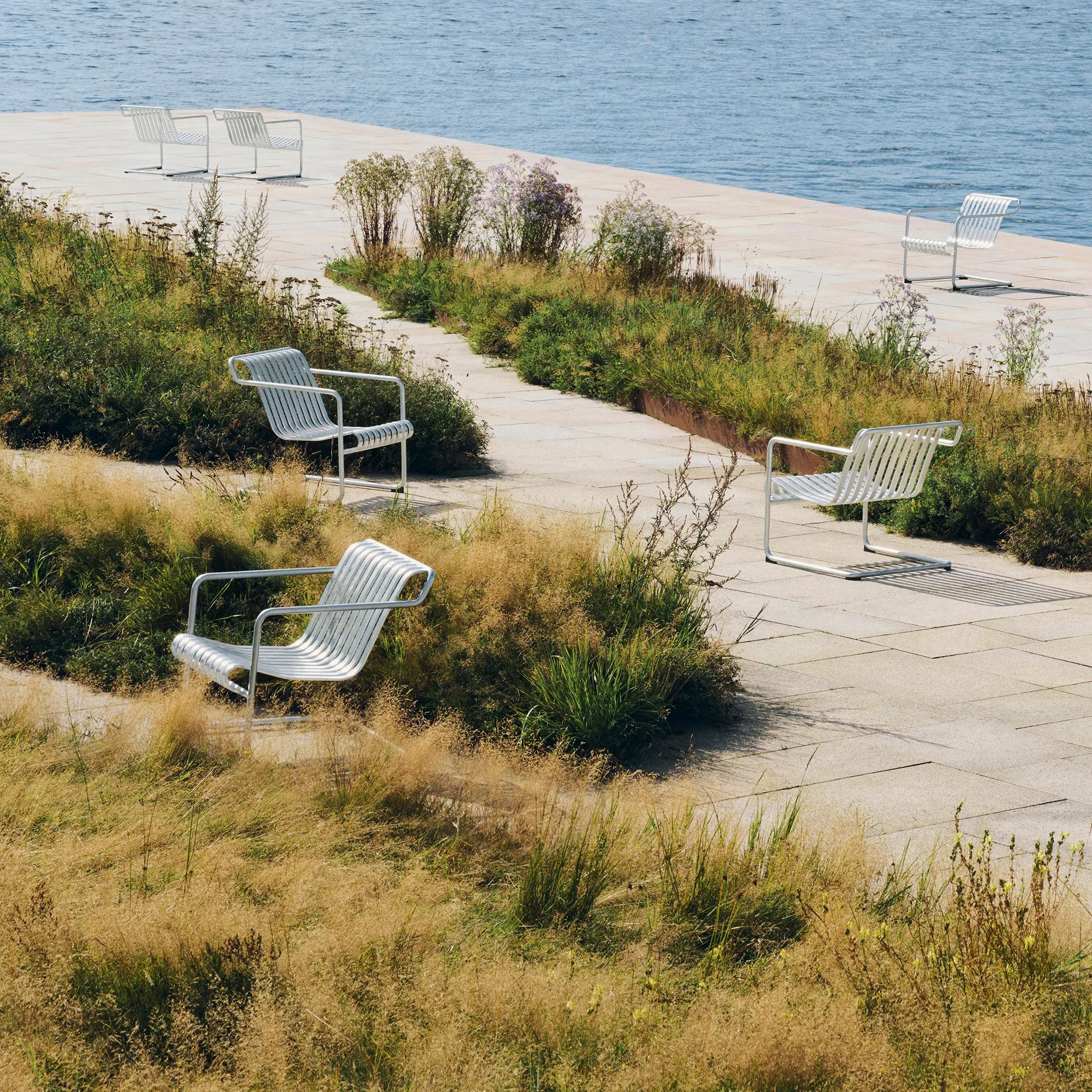 Palissade Cantilever Low lounge armchair, Hot galvanised steel HAY