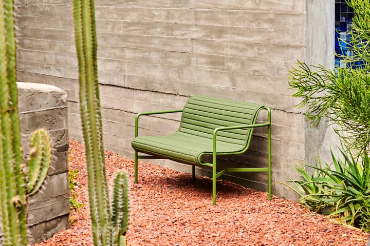 Palissade Dining bench with armrests - Olive - HAY