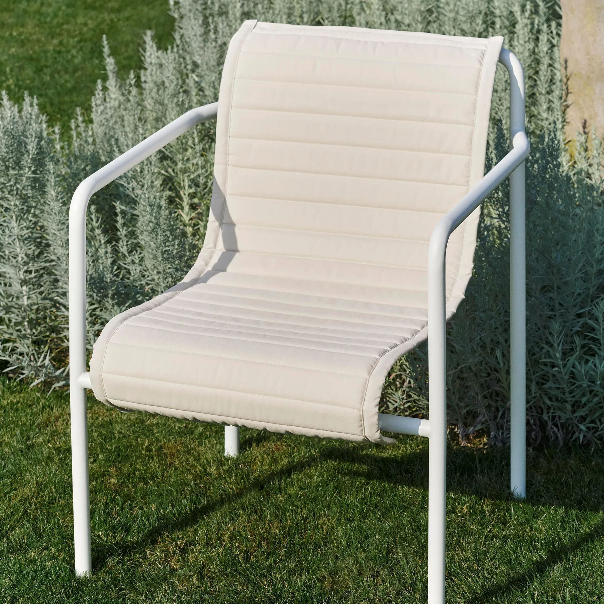 Palissade Dining Quilted armchair cushion, Cream white HAY