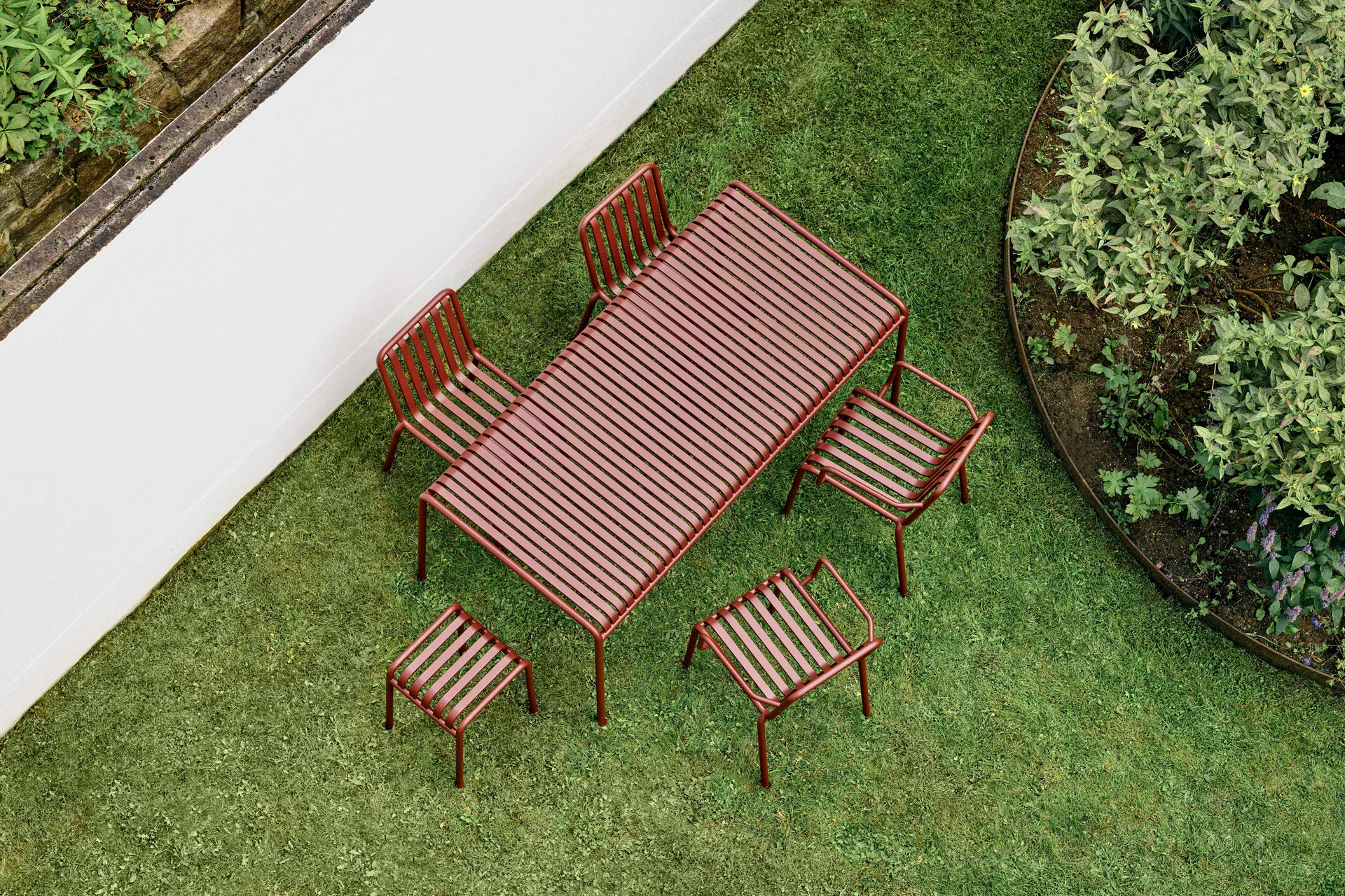 Palissade dining set 4 chairs 170x90 cm - Iron red HAY