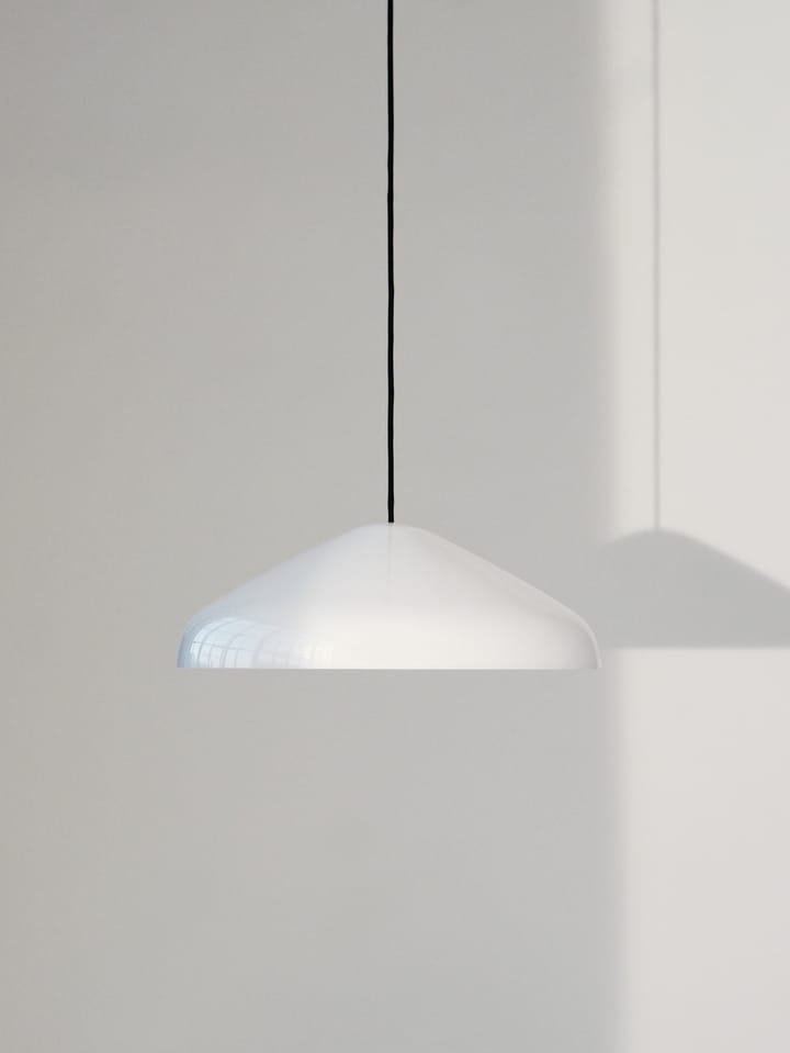 Pao Glass pendant lamp Ø47 cm, White HAY