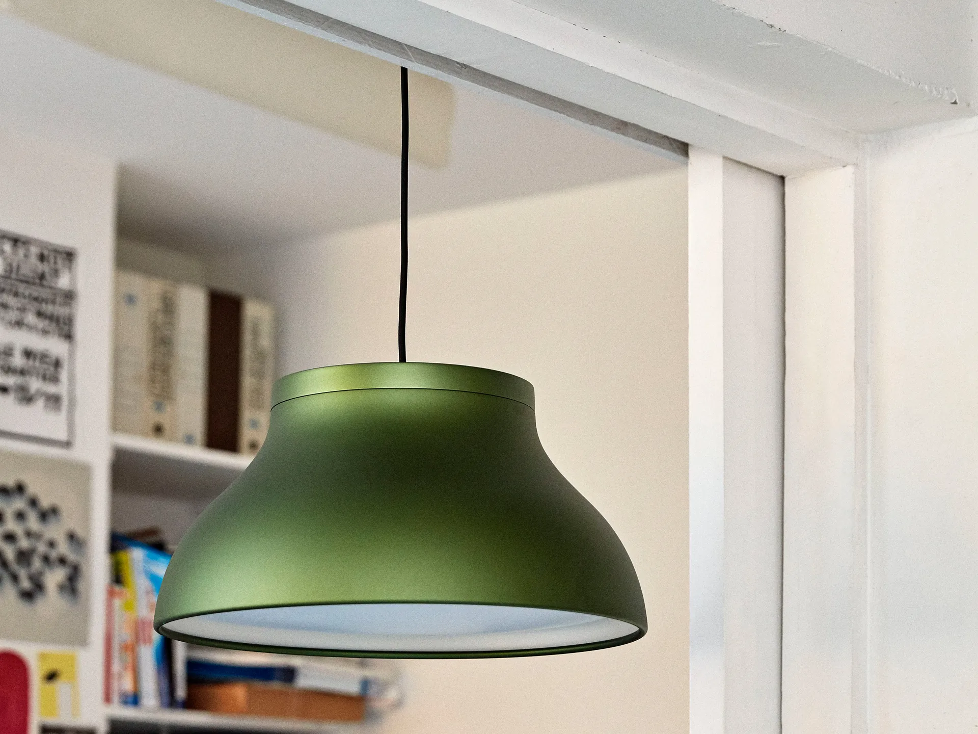 PC pendant lamp M Ø40 cm, Emerald green HAY