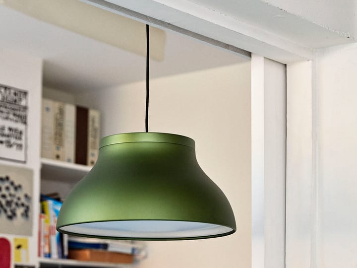 PC pendant lamp M Ø40 cm, Emerald green HAY
