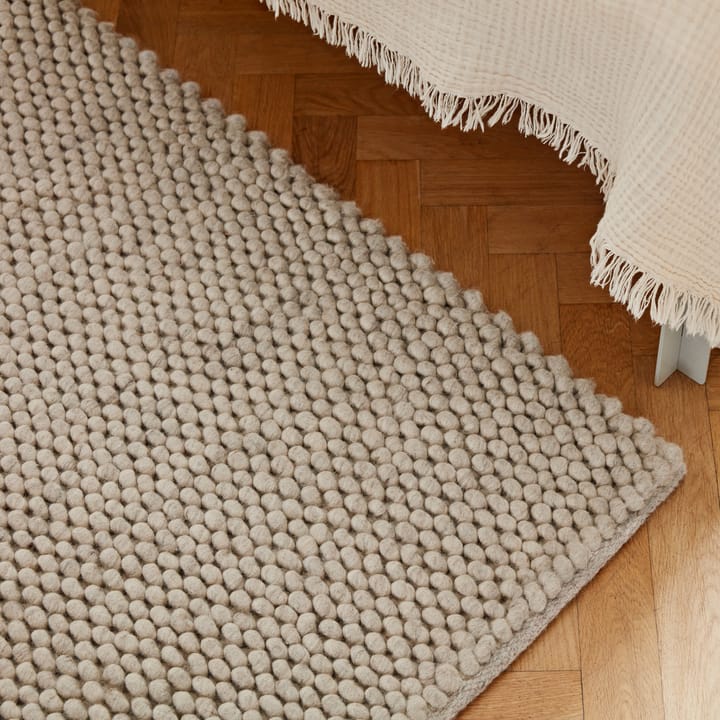 Peas wool rug 140x200 cm, Soft grey HAY