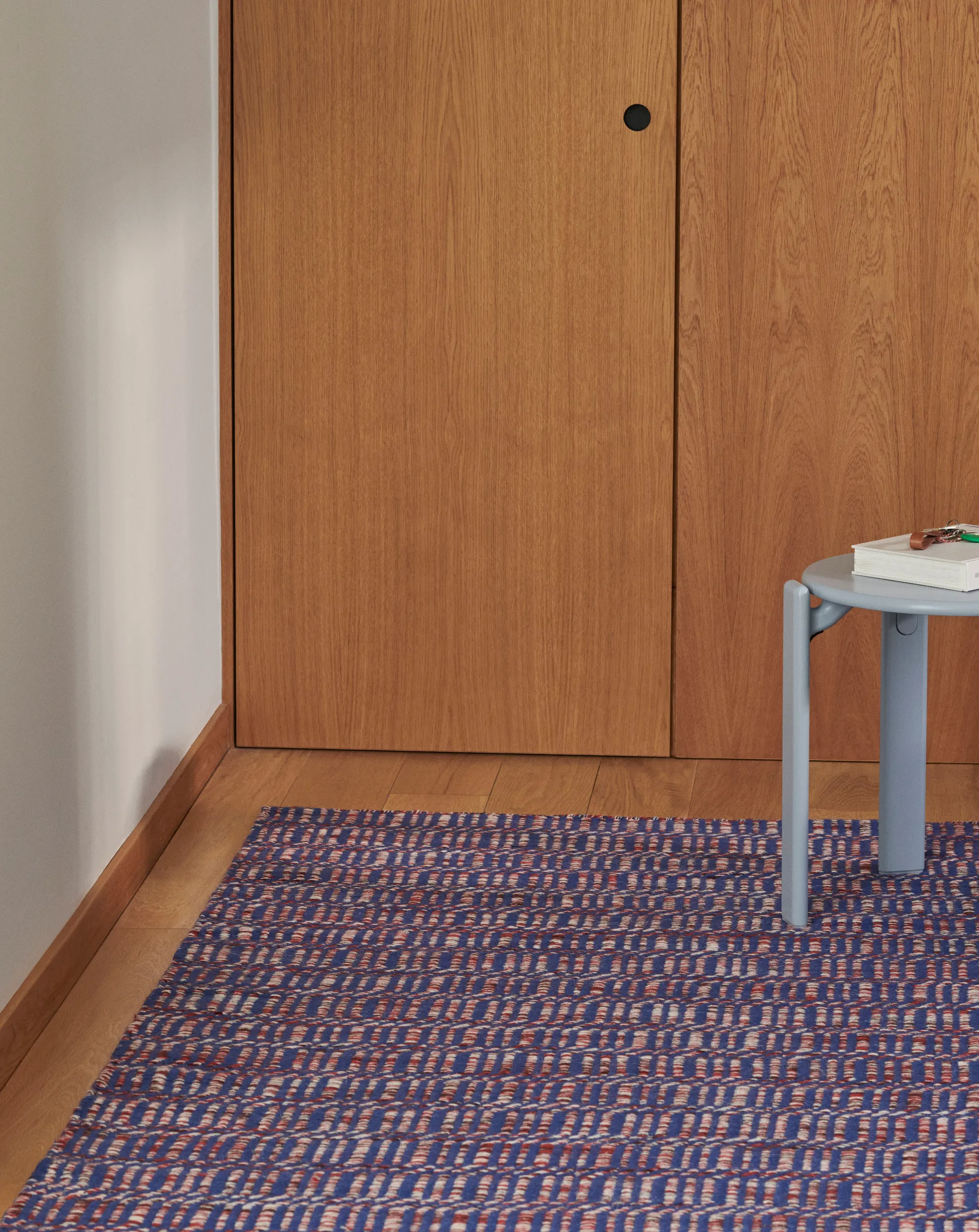 Radio rug, Red-blue 170x240 cm HAY