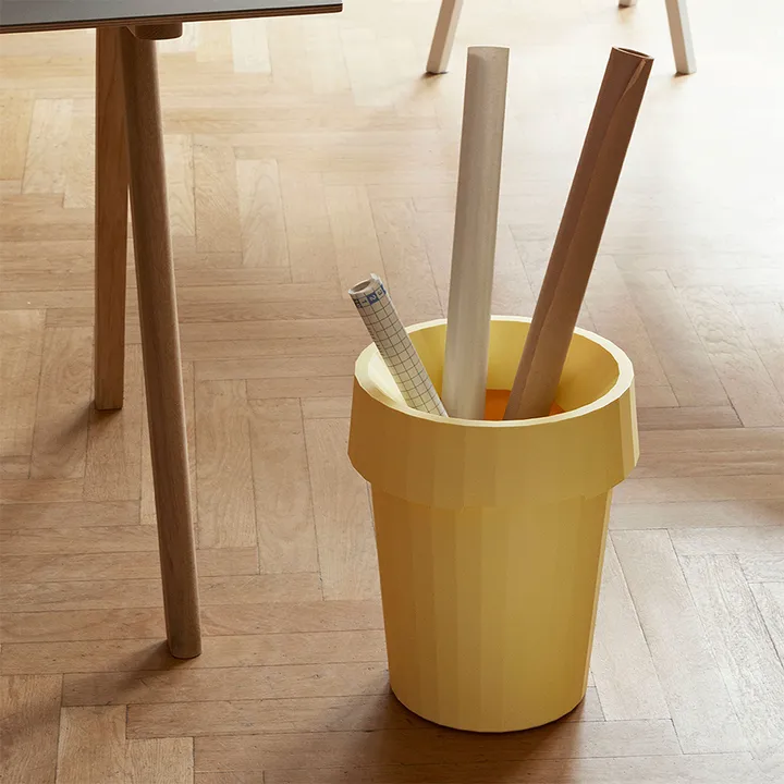 【廃盤品】HAY ヘイ　SHADE BIN ゴミ箱　黄色 Shade waste bin from HAY - NordicNest.com