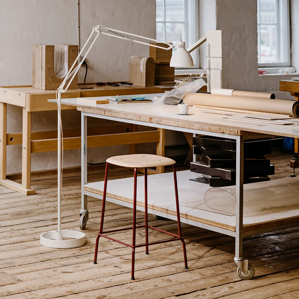 Soft Edge 30 Low bar stool, Dusty green- chrome frame HAY