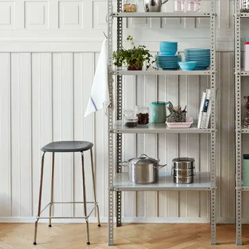 Soft Edge 30 Low bar stool - Soft grey, black steel frame - HAY