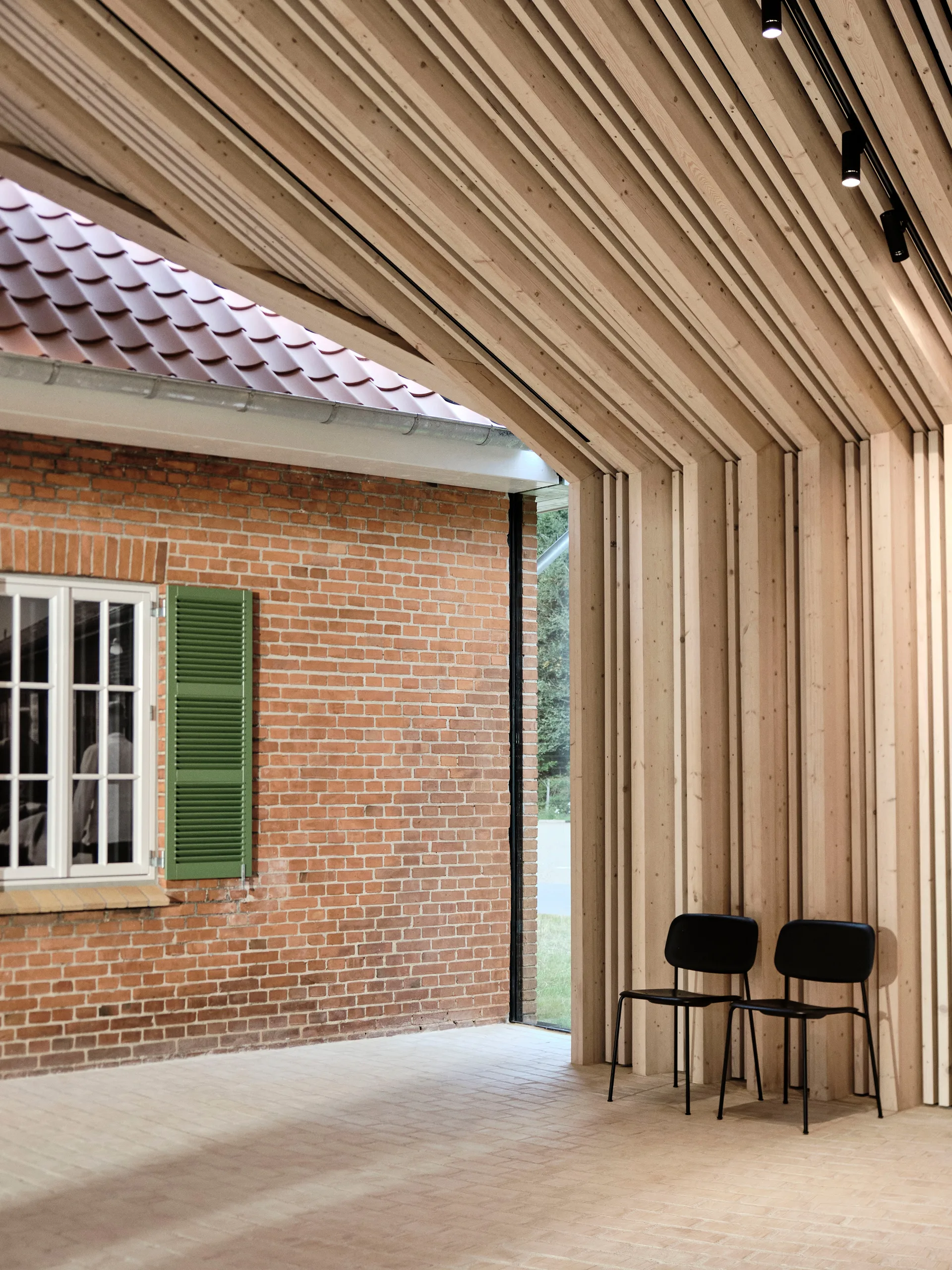 Soft Edge 40 chair, Dusty green-chrome frame HAY