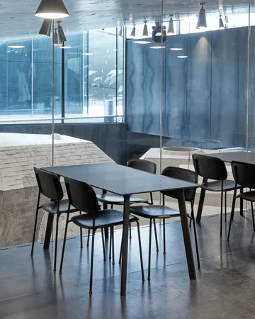 Soft Edge 40 chair - Soft black, black steel frame - HAY