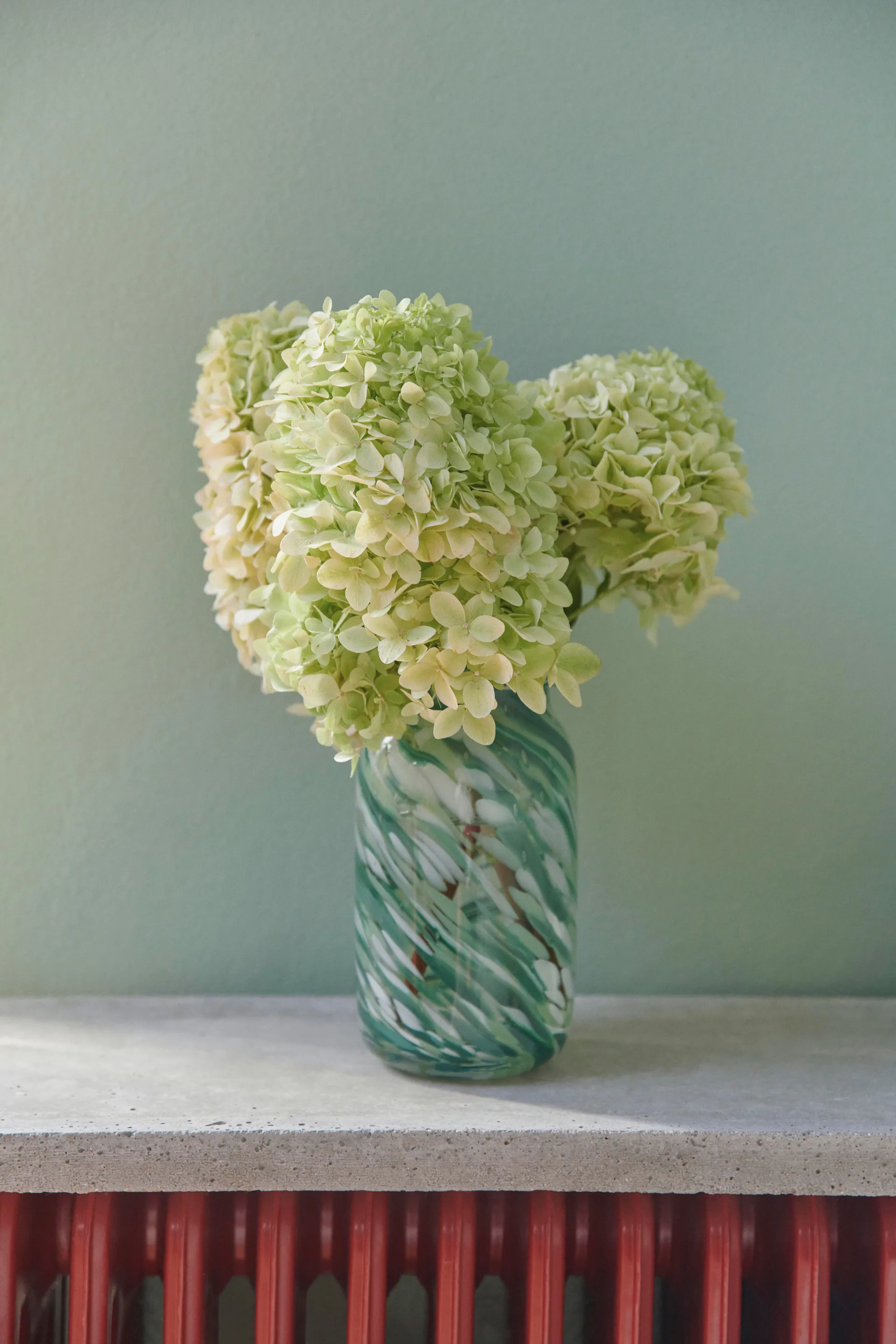 Splash Roll Neck vase S 20.5 cm, Green swirl HAY