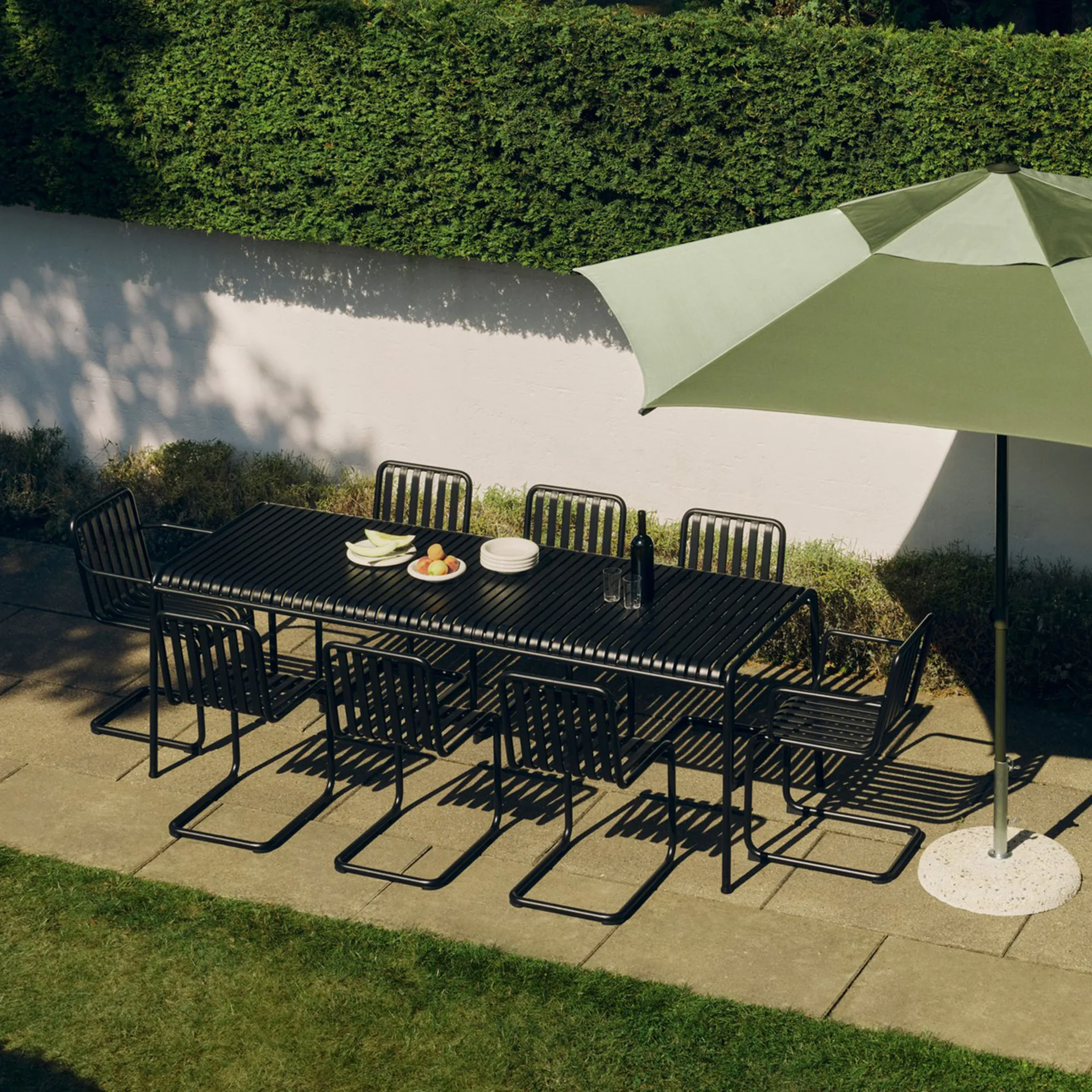 Terrazza Hexagon parasol, Green-dark green HAY