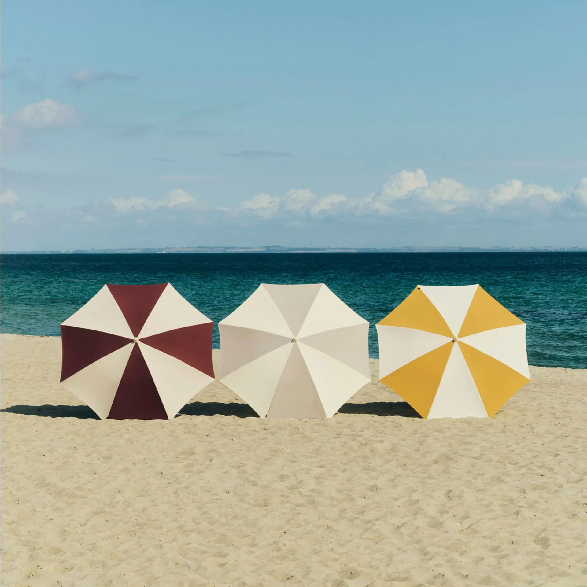 Terrazza Octagon parasol, Off-white -grey HAY